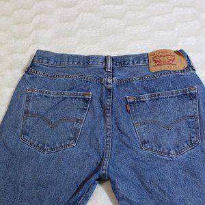 Levi's 501 Blue Jeans Button Fly Men's (Tag 34x30)